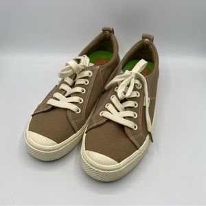 Cariuma OCA Tan Lace Up Casual Sneakers Size 8